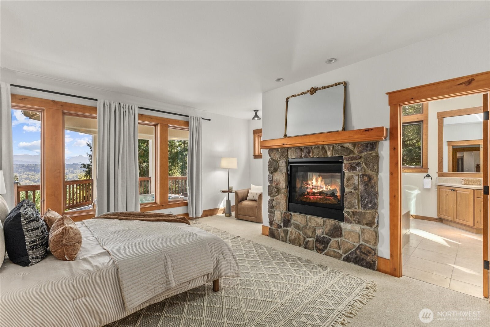 13748 242nd Avenue NE Woodinville WA 98077