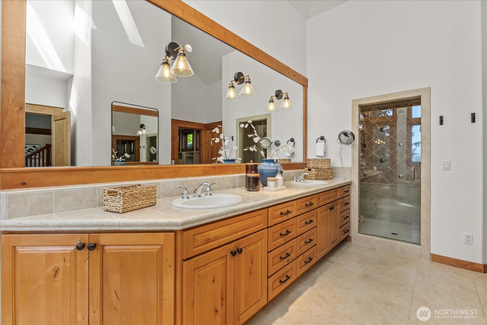 13748 242nd Avenue NE Woodinville WA 98077