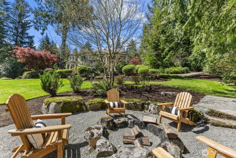 13748 242nd Avenue NE Woodinville WA 98077