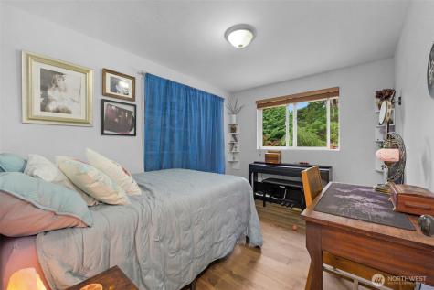 10414 SW 110th Street Vashon WA 98070