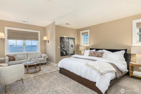 5128 Rockaway Beach Road NE Bainbridge Island WA 98110
