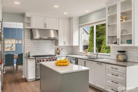 1013 233rd Place NE Sammamish WA 98074