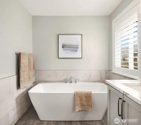 1013 233rd Place NE Sammamish WA 98074