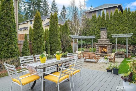 1013 233rd Place NE Sammamish WA 98074