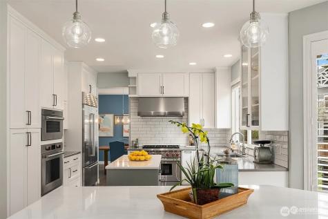 1013 233rd Place NE Sammamish WA 98074