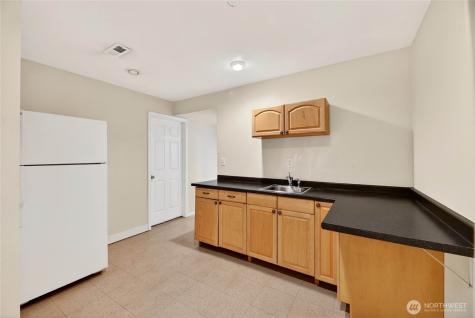 13459 SE 250th Court Kent WA 98042