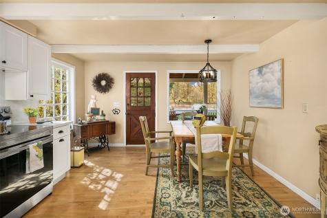 19011 176th Avenue NE Woodinville WA 98072