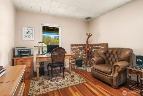 19011 176th Avenue NE Woodinville WA 98072