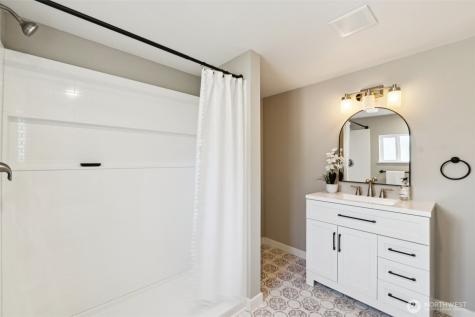14322 Admiralty Way Lynnwood WA 98087