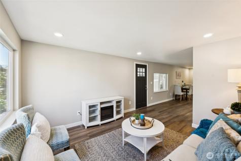 14322 Admiralty Way Lynnwood WA 98087
