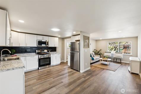 14322 Admiralty Way Lynnwood WA 98087