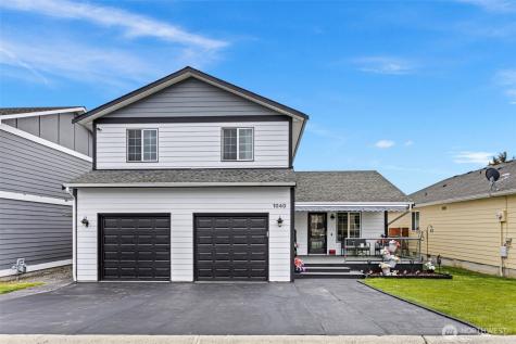 1040 NE Big Berry Loop Oak Harbor WA 98277