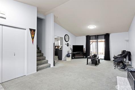 1040 NE Big Berry Loop Oak Harbor WA 98277