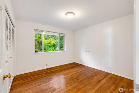 14050 Hilltop Lane NW Seattle WA 98177