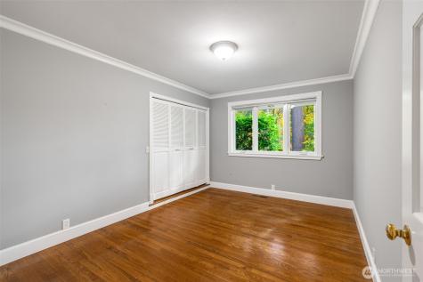 14050 Hilltop Lane NW Seattle WA 98177