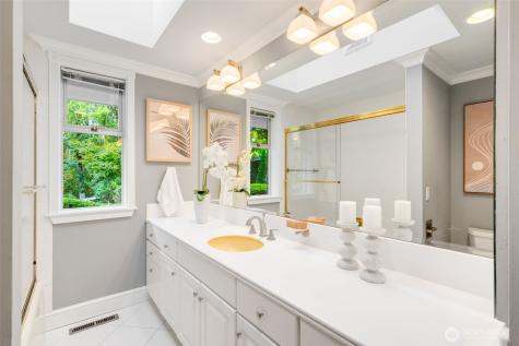 14050 Hilltop Lane NW Seattle WA 98177