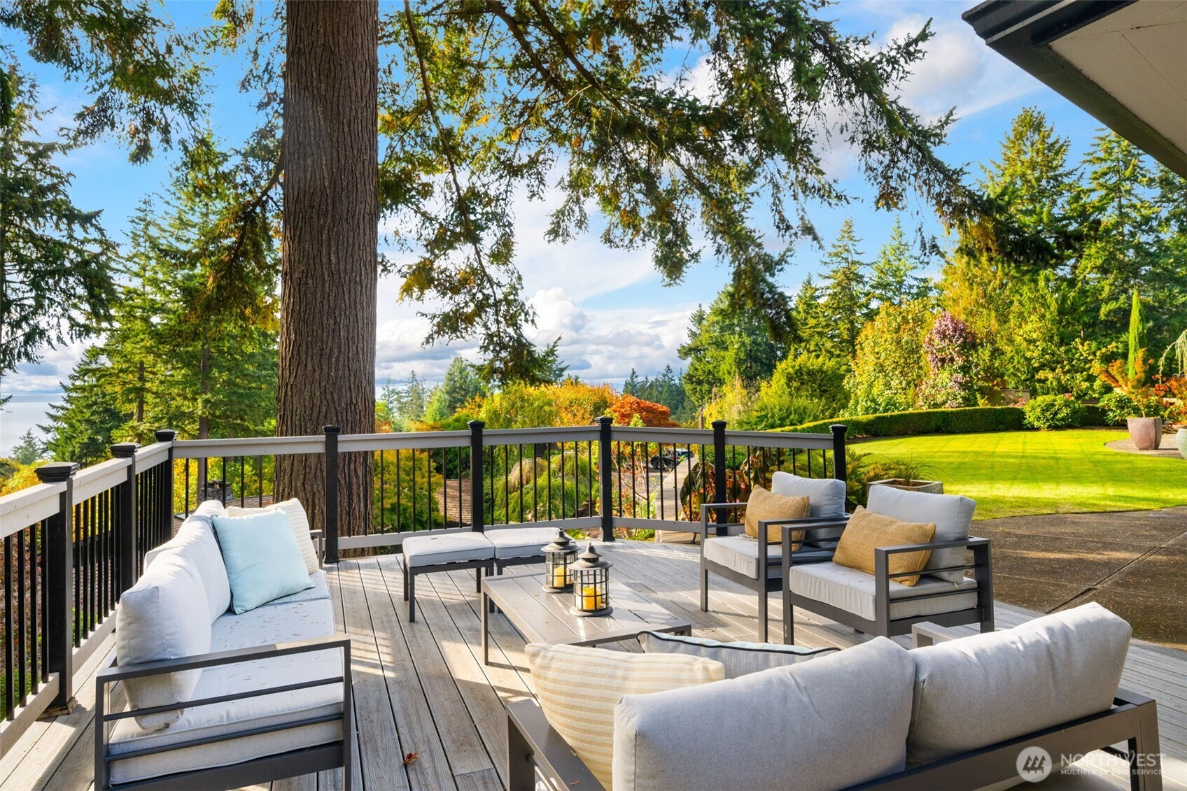 14050 Hilltop Lane NW Seattle WA 98177