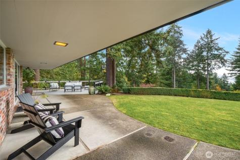 14050 Hilltop Lane NW Seattle WA 98177