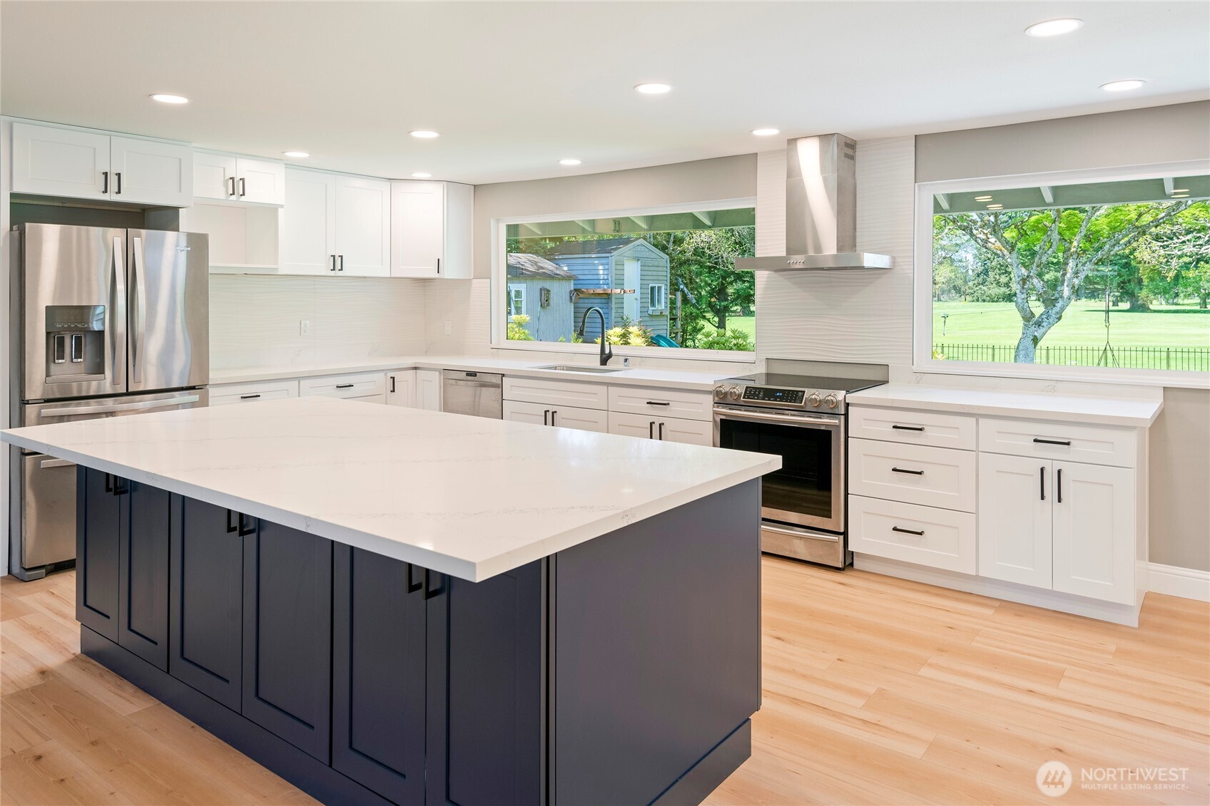8001 Sapphire Drive SW Lakewood WA 98498