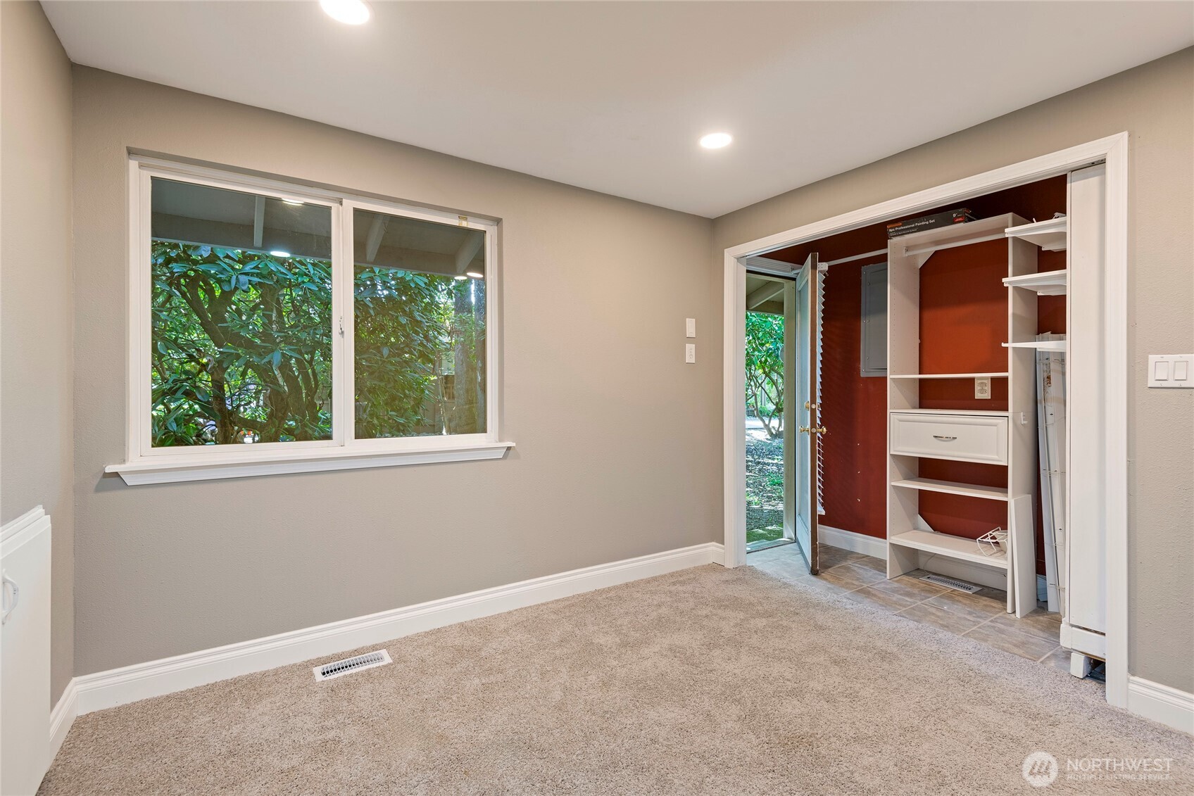 8001 Sapphire Drive SW Lakewood WA 98498