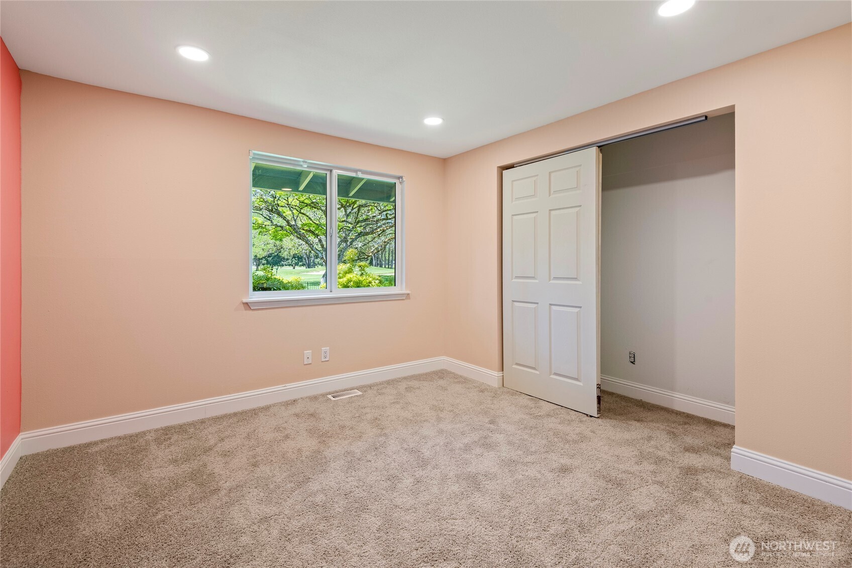 8001 Sapphire Drive SW Lakewood WA 98498