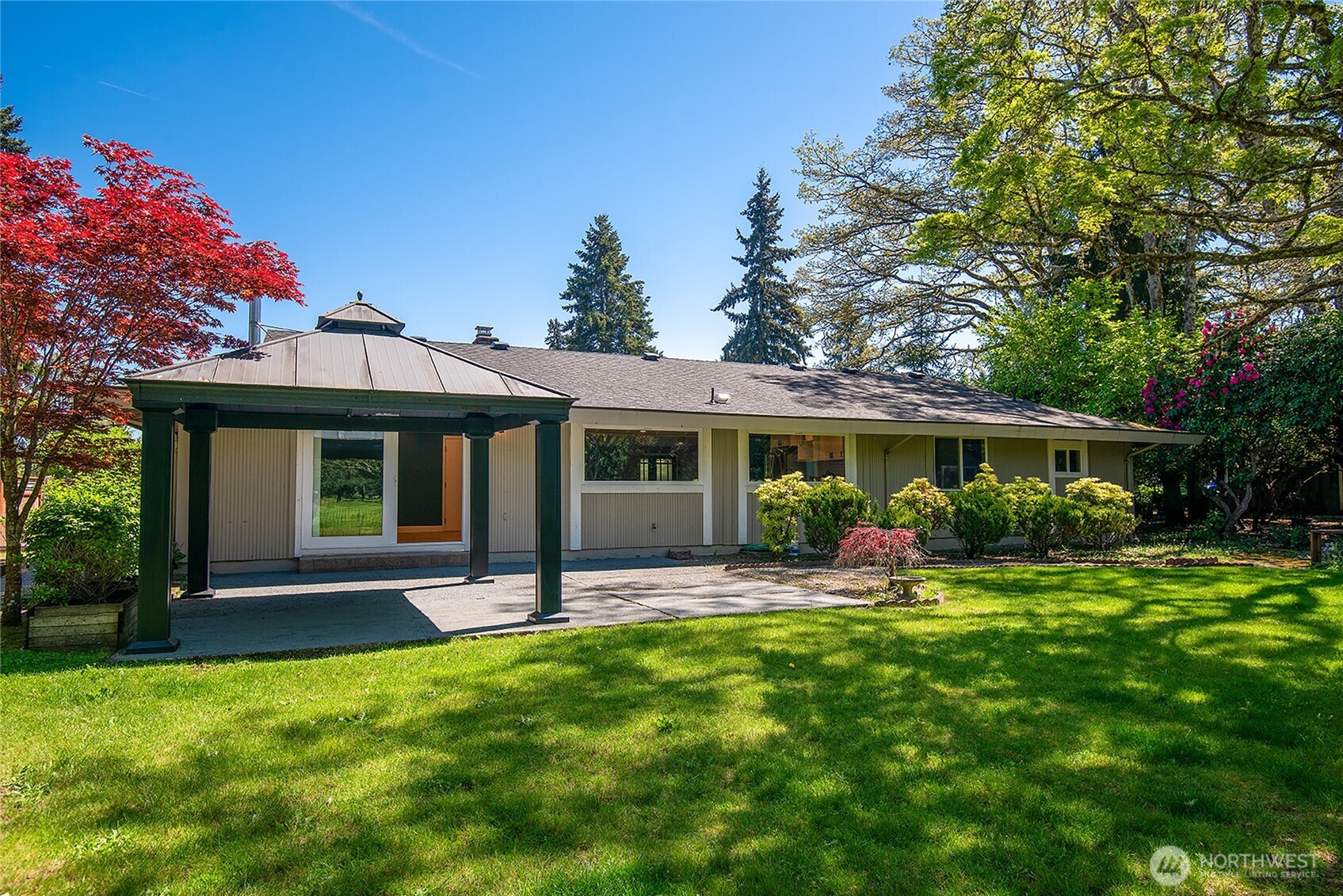 8001 Sapphire Drive SW Lakewood WA 98498