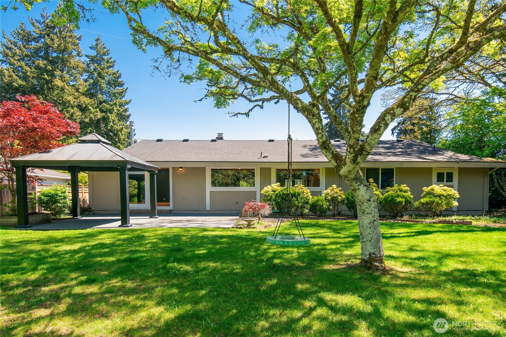 8001 Sapphire Drive SW Lakewood WA 98498