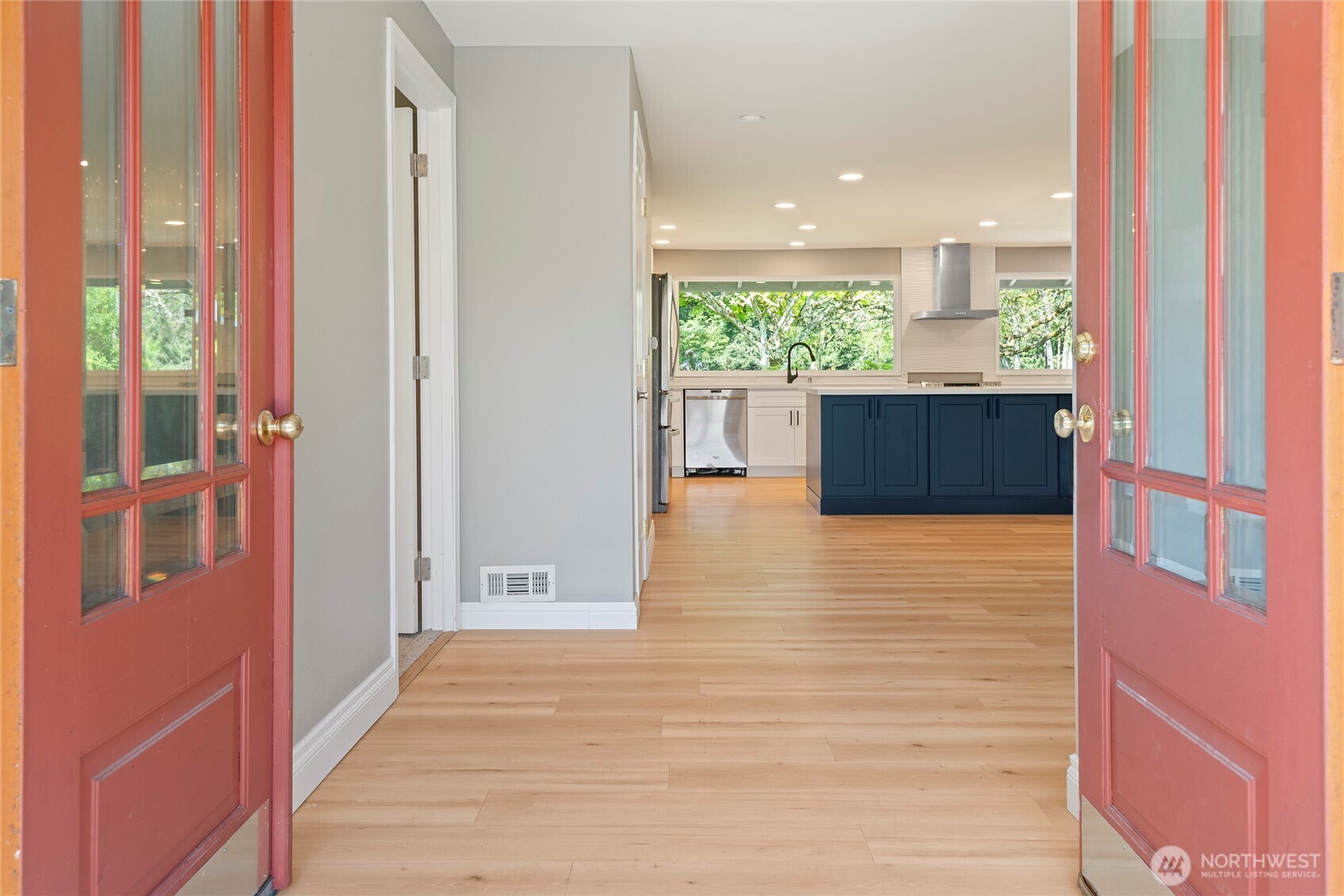 8001 Sapphire Drive SW Lakewood WA 98498