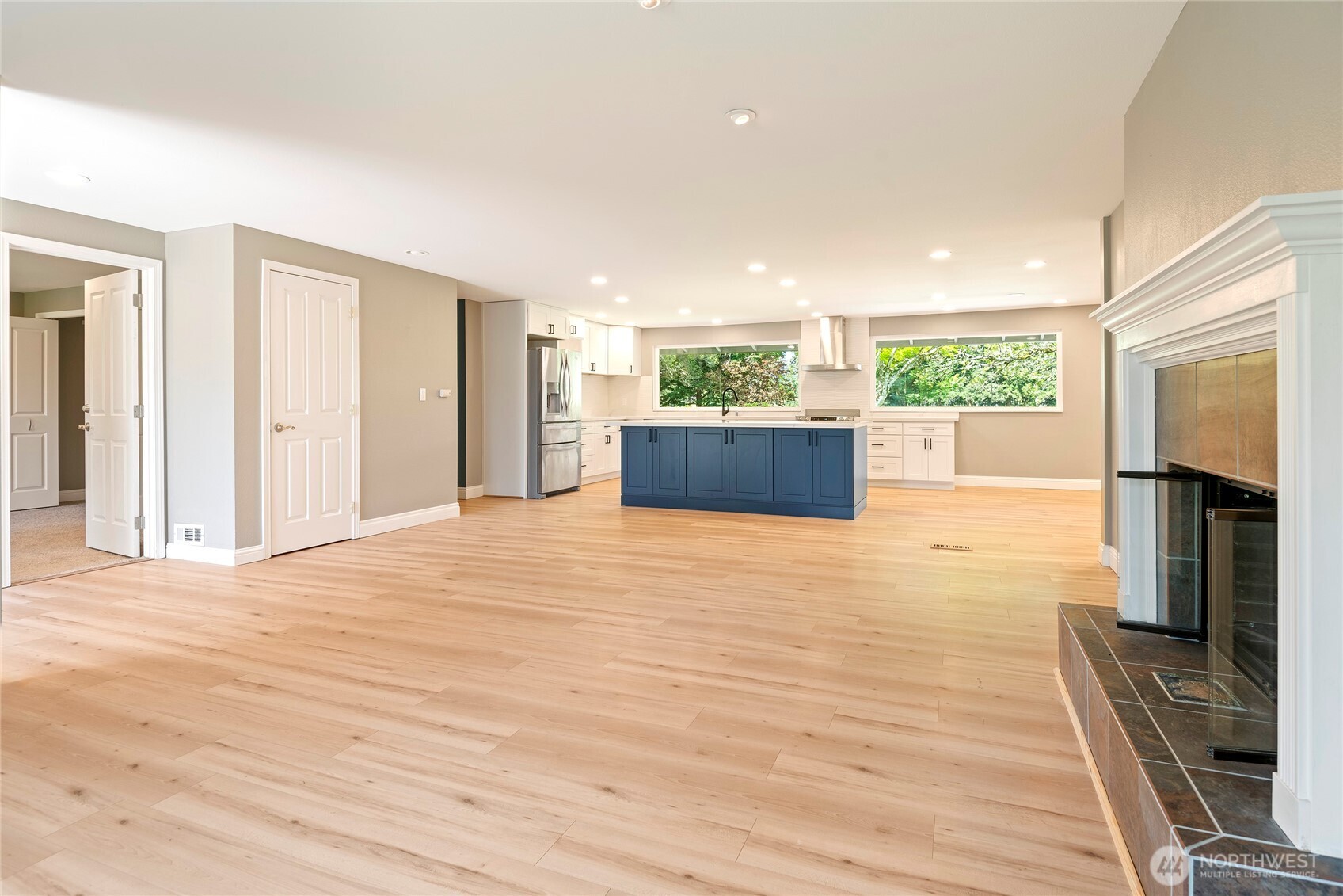 8001 Sapphire Drive SW Lakewood WA 98498
