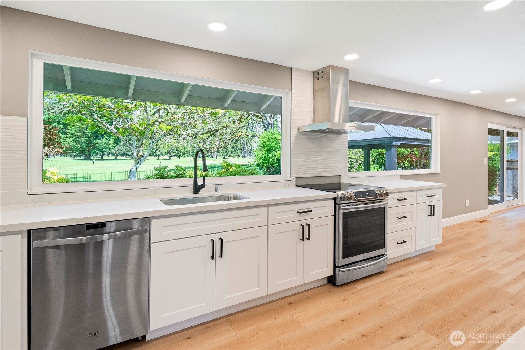8001 Sapphire Drive SW Lakewood WA 98498