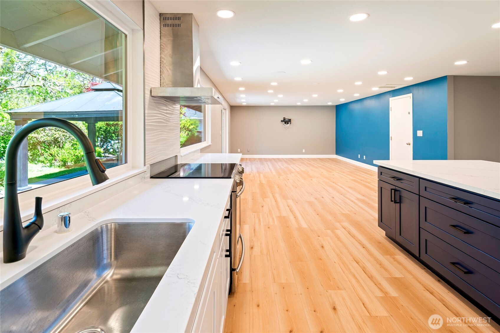 8001 Sapphire Drive SW Lakewood WA 98498