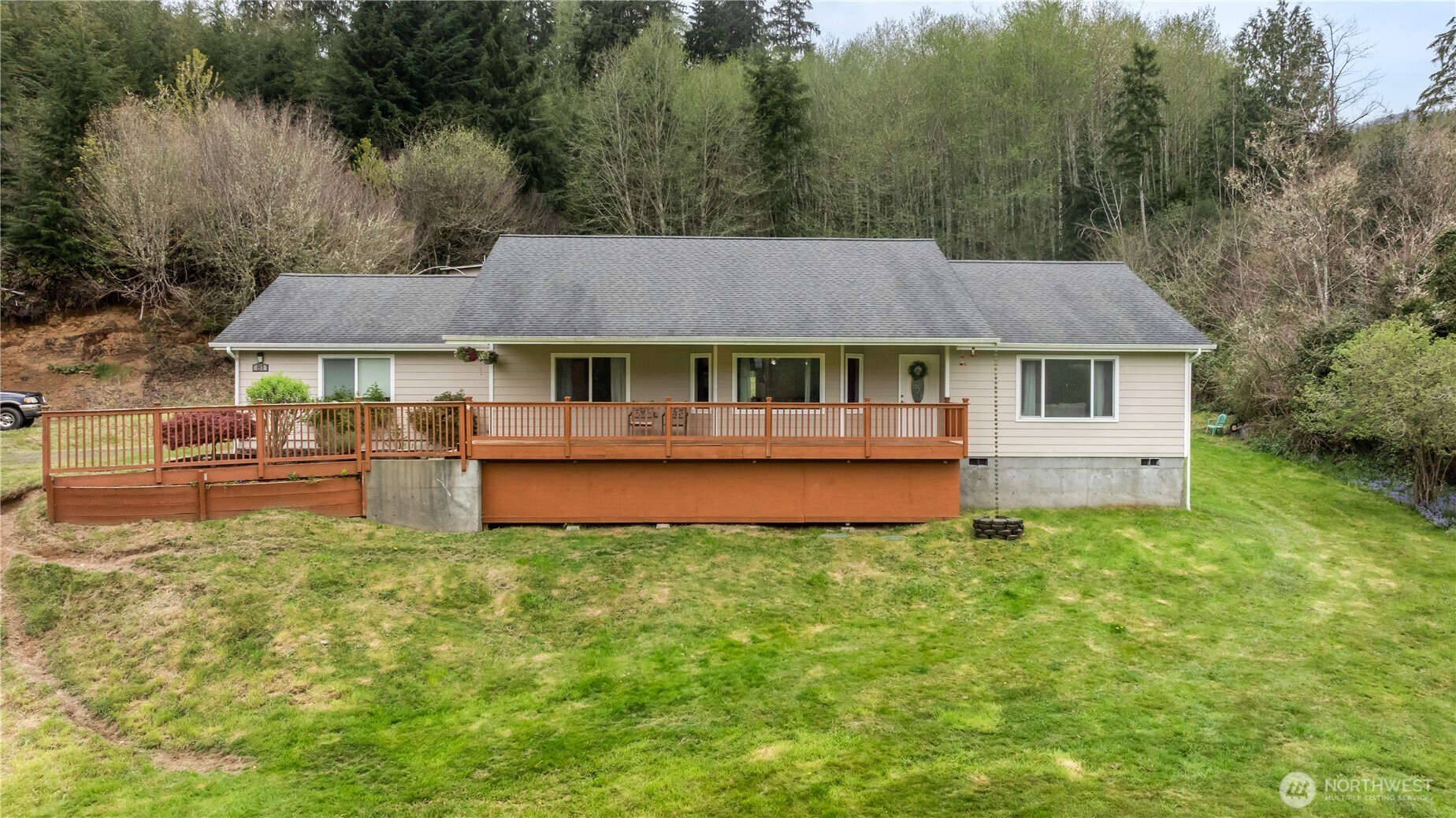 81 Bear Gulch Road Aberdeen WA 98520