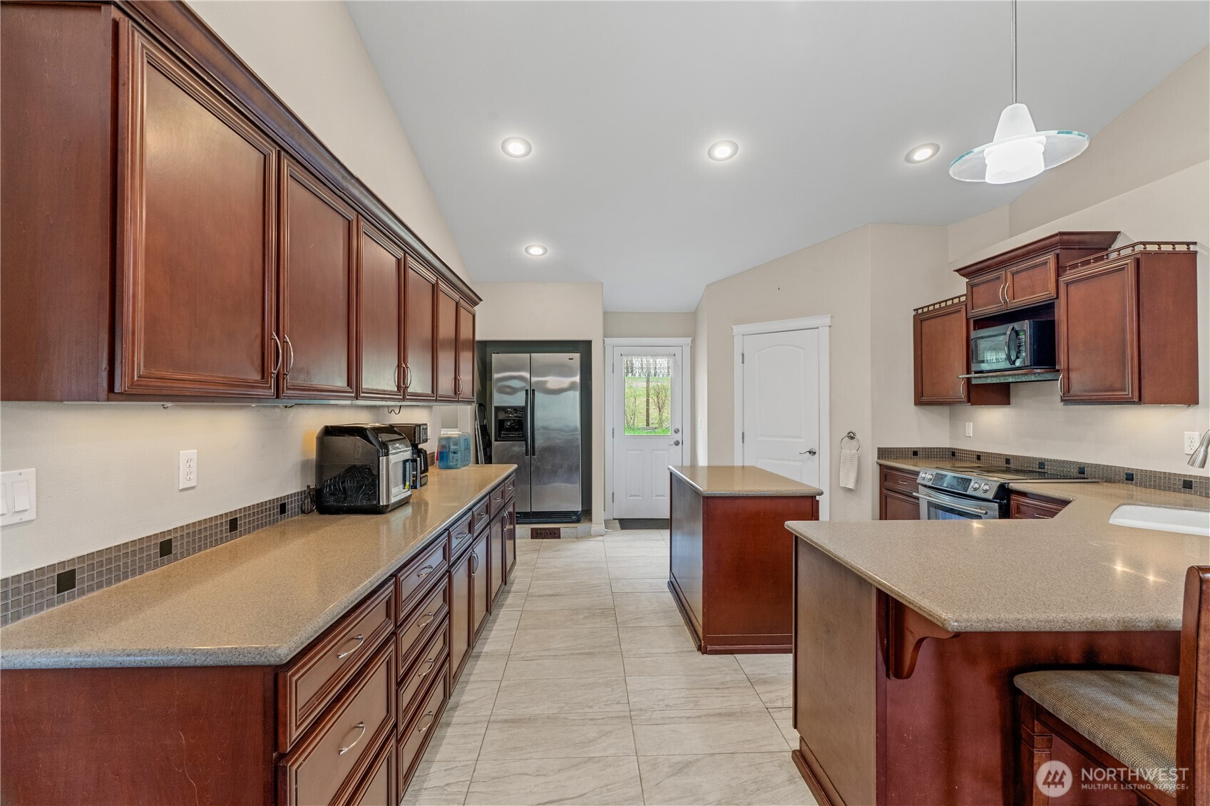 81 Bear Gulch Road Aberdeen WA 98520