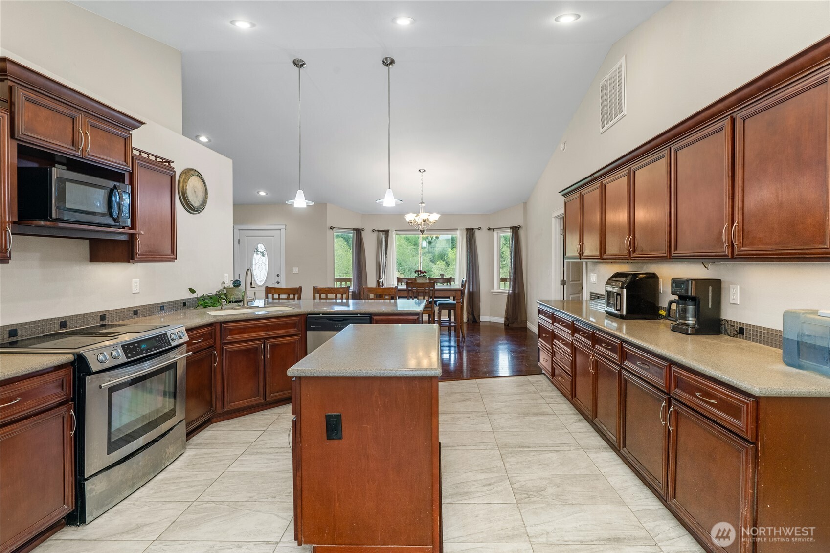 81 Bear Gulch Road Aberdeen WA 98520