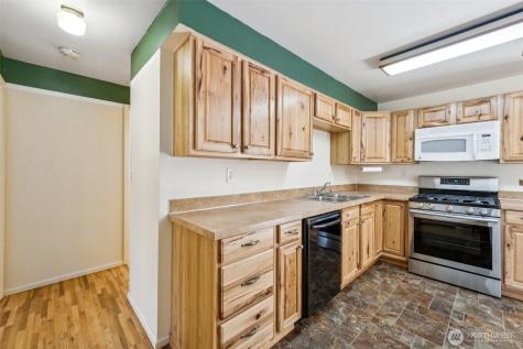 17511 62nd Avenue W Lynnwood WA 98037