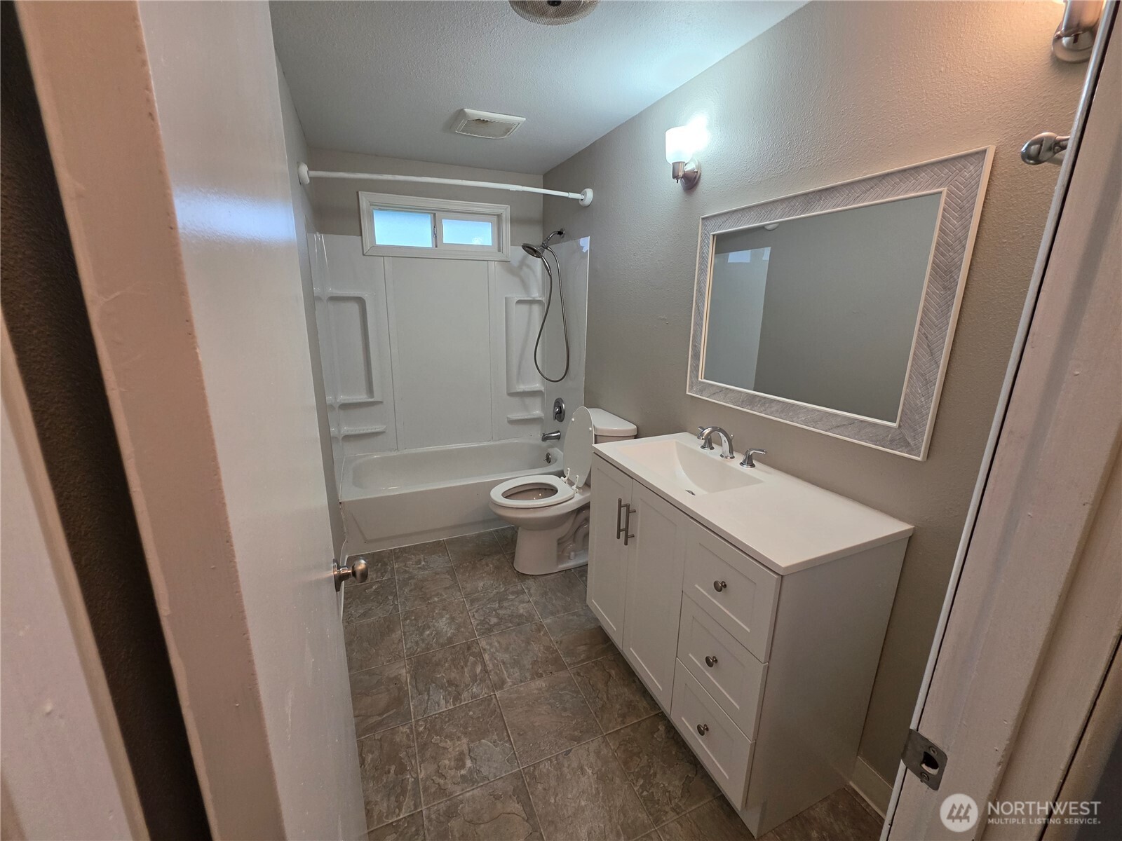 3293 Olive Way Longview WA 98632