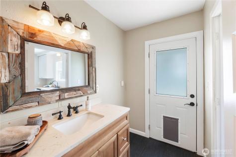 11716 48th Street E Edgewood WA 98372