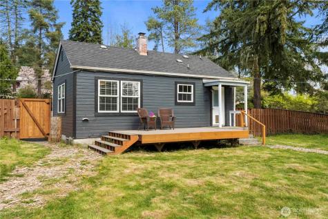 11716 48th Street E Edgewood WA 98372