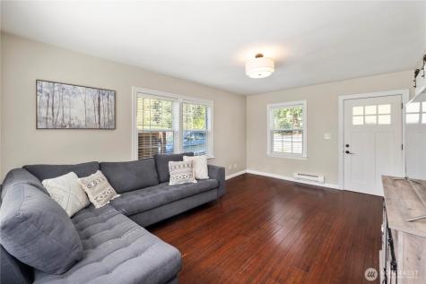 11716 48th Street E Edgewood WA 98372