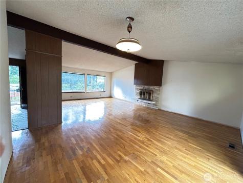 11718 5th Avenue NE Seattle WA 98125