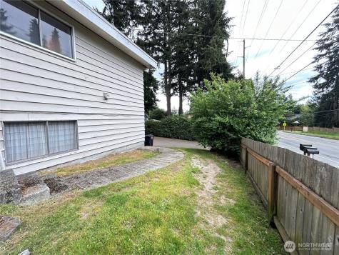11718 5th Avenue NE Seattle WA 98125