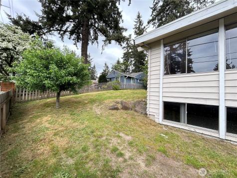 11718 5th Avenue NE Seattle WA 98125
