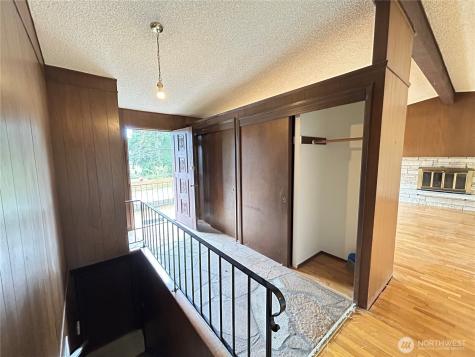11718 5th Avenue NE Seattle WA 98125