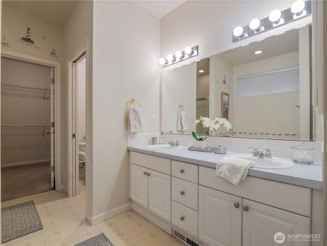 5710 61st Avenue W University Place WA 98467