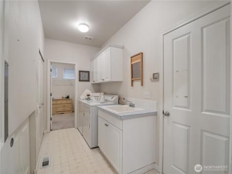 5710 61st Avenue W University Place WA 98467