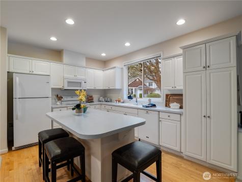 5710 61st Avenue W University Place WA 98467