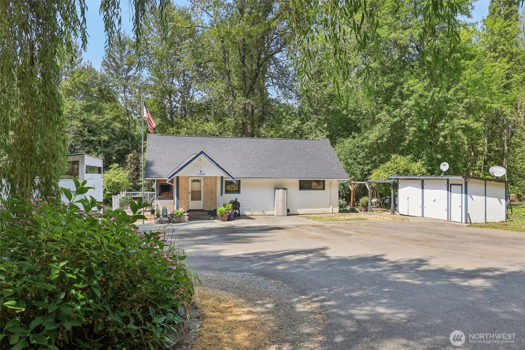 17209 W Riverside Drive Bothell WA 98011
