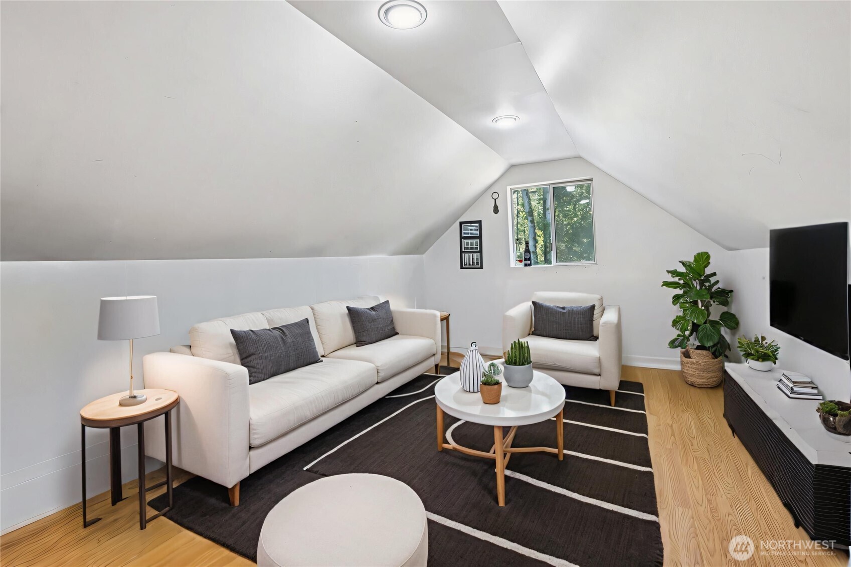 17209 W Riverside Drive Bothell WA 98011