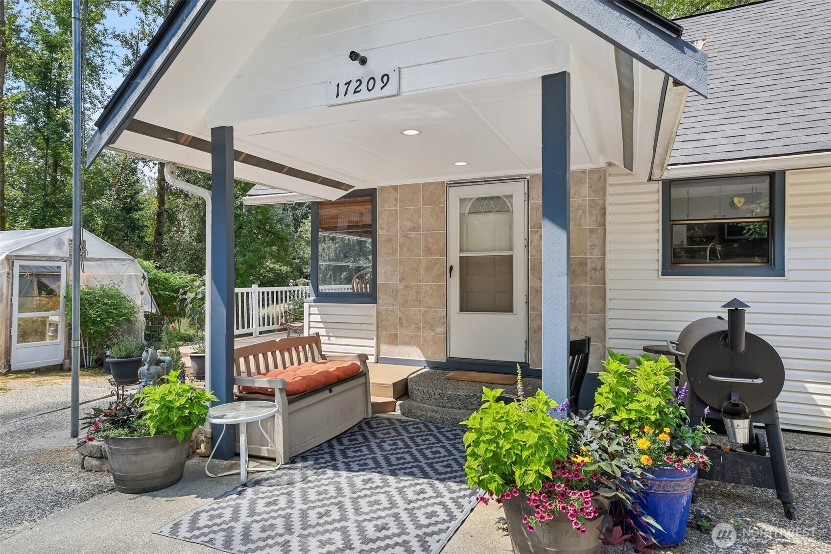 17209 W Riverside Drive Bothell WA 98011