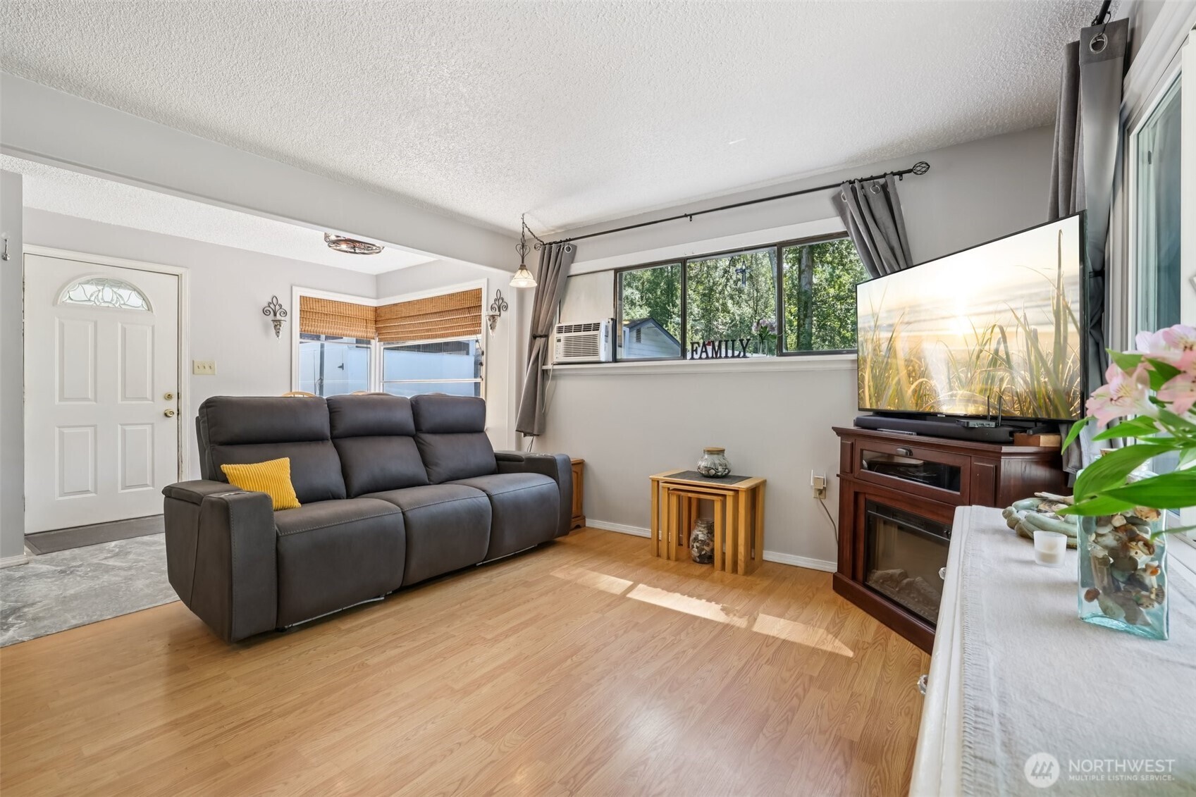 17209 W Riverside Drive Bothell WA 98011